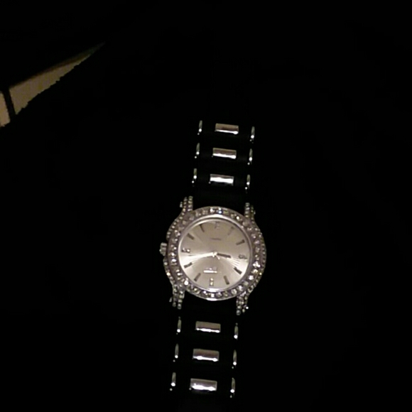 Water resistant quartz watch - Picture 1 of 1